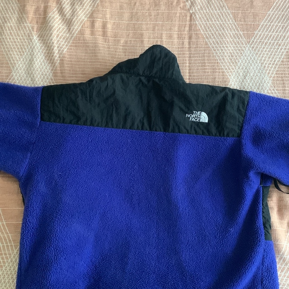 Vintage North Face Violet/Black Fleece Jacket size Medium - Picture 6 of 6